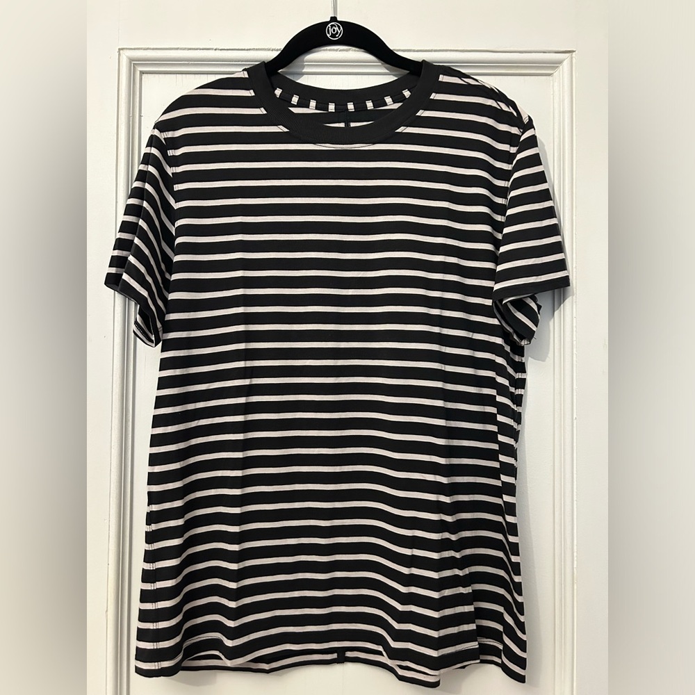 Lululemon Stripe T Shirt size 4 $68